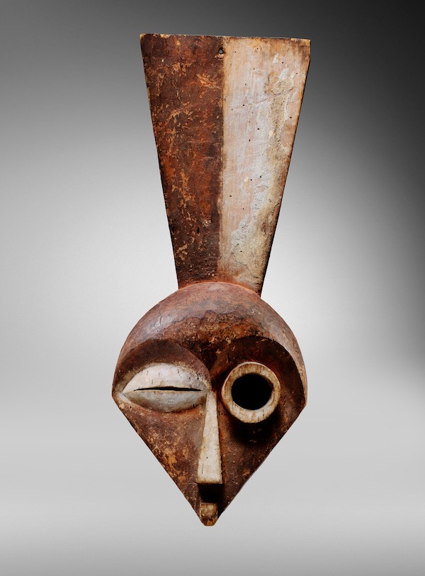 Mask. Pende; DR Congo.